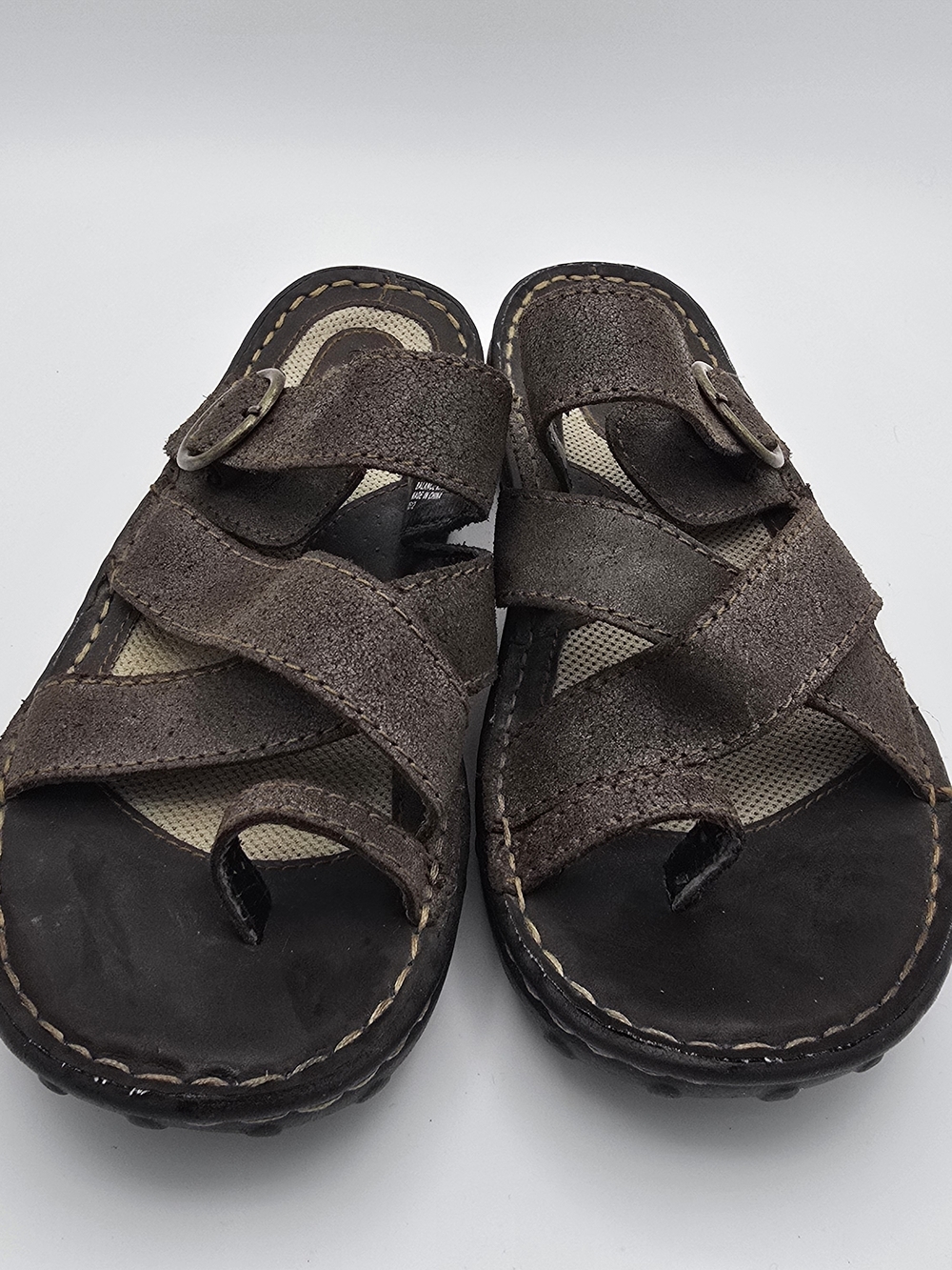 Women's 8.5 Brown Suede Cross-Strap Sandals with Buckle Comfortable Vacation